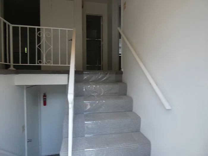 5901 Creek View Dr — Photo 3