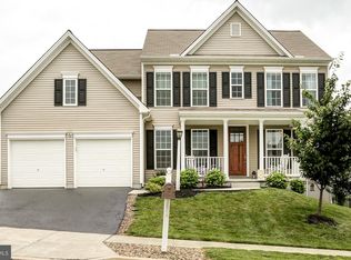 7042 Woodsman Dr, Harrisburg, PA 17111
