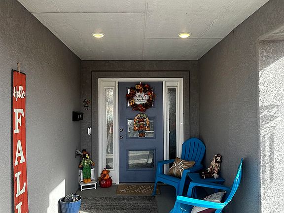 3rd image of 412 Pear Meadows St