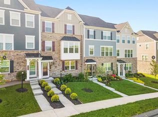 1020 Adair Ave, Valencia, PA 16059