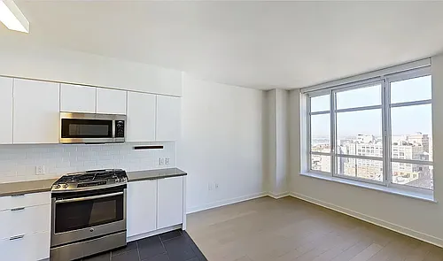 45 Hoyt St #25F Photo 1
