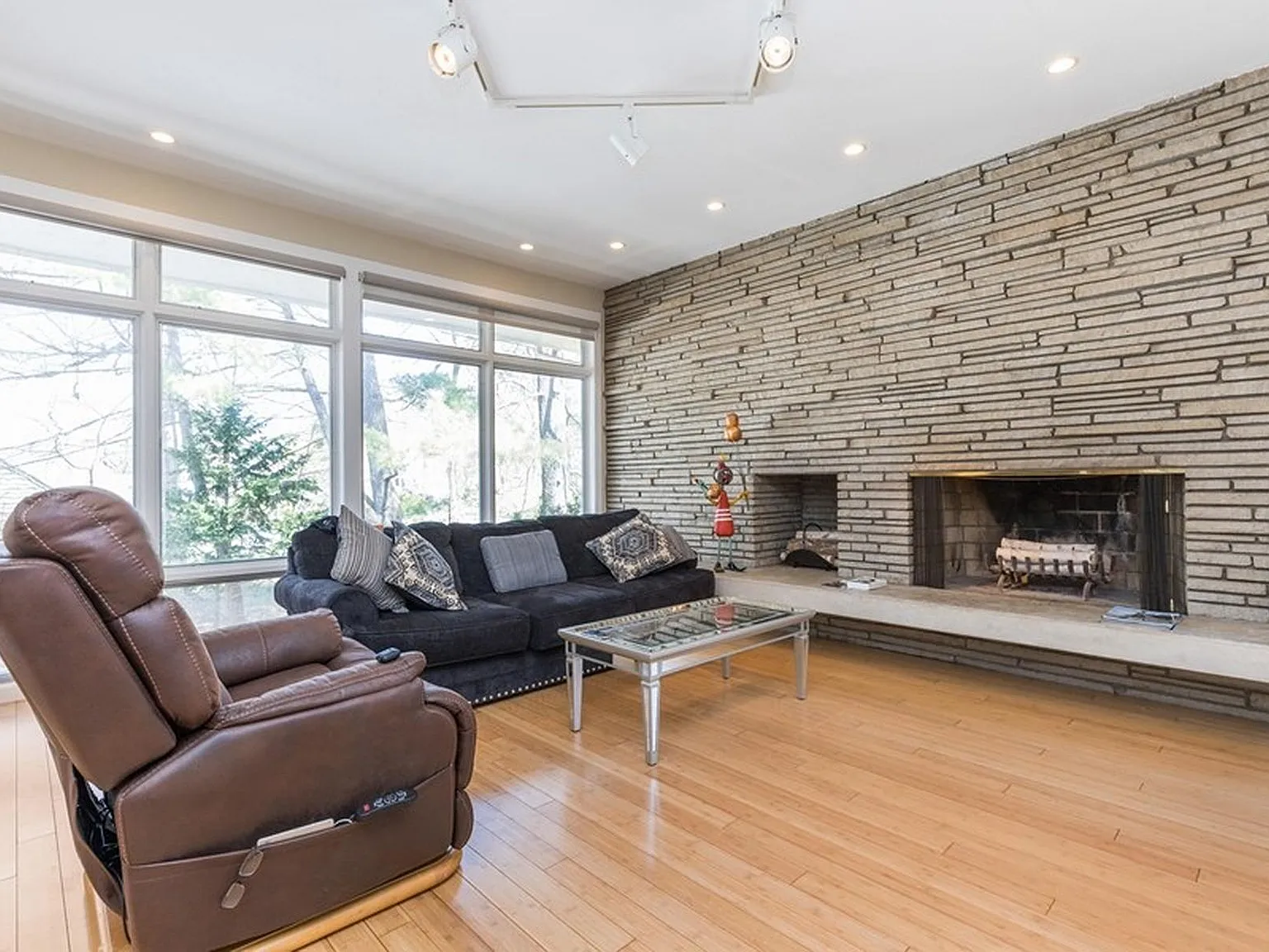 5 bed, 3172 sqft, $12,000 — Photo 4