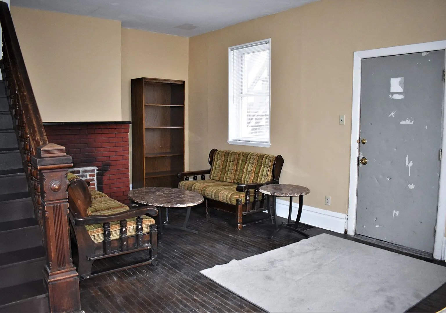 720-722 Klondyke Ave — Photo 3