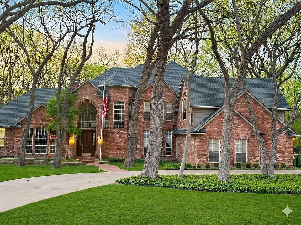 1st image of 461 Ashwood Ln