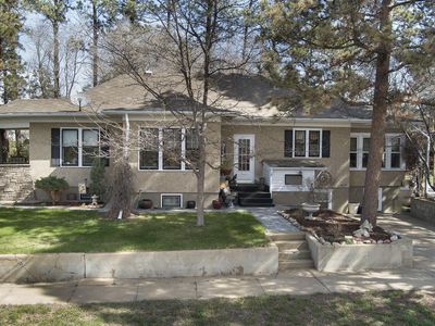 606 1st Ave E, Dickinson, ND, 58601