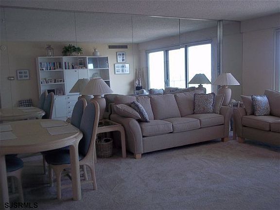 4th image of 921 Park Pl APT 912