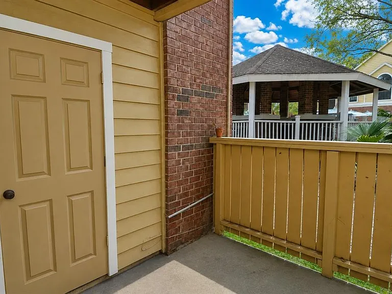 8643 Mallard Reserve Dr #104 — Photo 54
