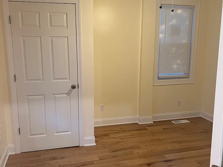720 Main St — Photo 14