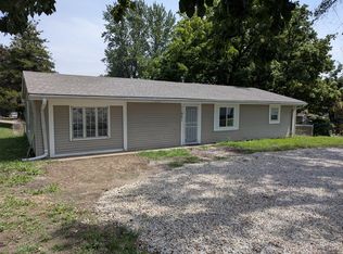 11921 Food Ln, Grandview, MO 64030