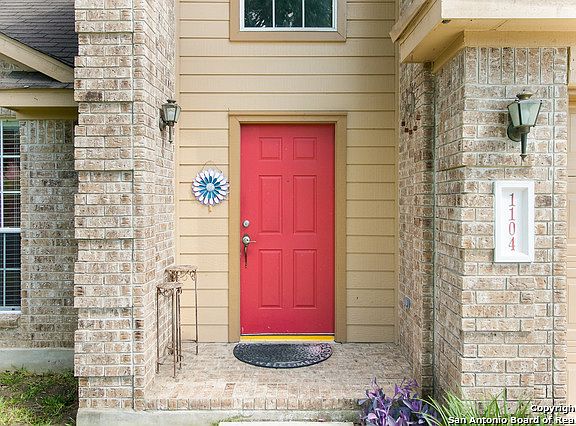 4th image of 1104 Arbor Dawn Ln