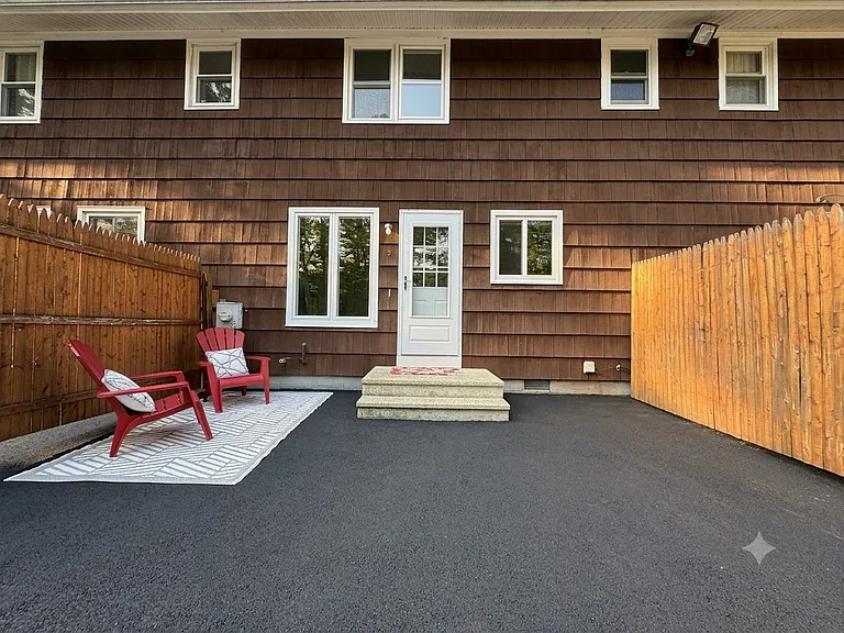 3 Villa Rd — Photo 1
