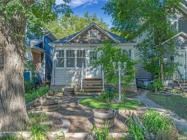 2223 TORONTO STREET, Regina, SK S4P 1N5