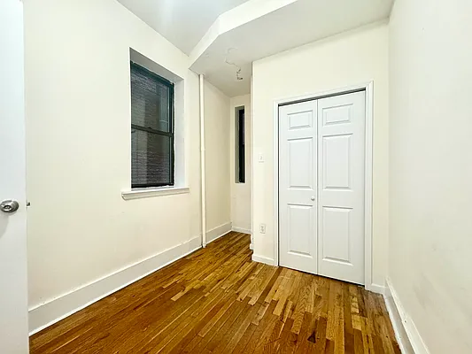 Rented by Avenues Real Estate | media 3