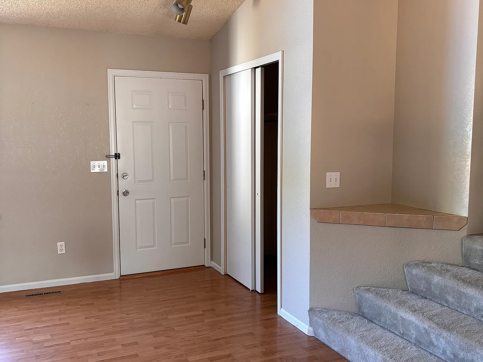 4 bed, 1532 sqft, $2,350 — Photo 2