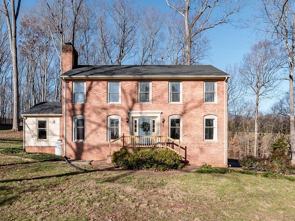 1st image of 407 Quail Hollow Dr