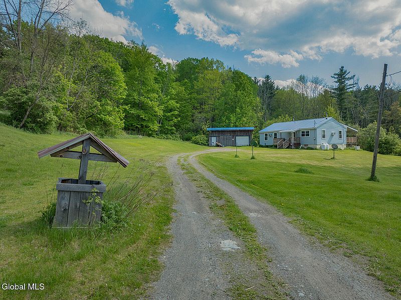 2nd image of 401 Rabbit College Road