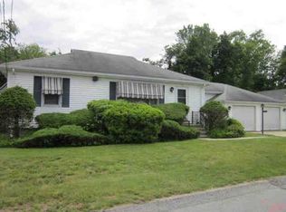 72 Bourne Rd, Swansea, MA 02777