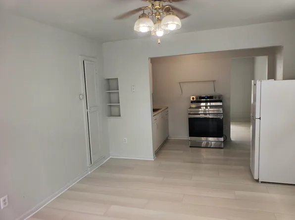 208 S 4th St #5, Lancaster, MO 63548