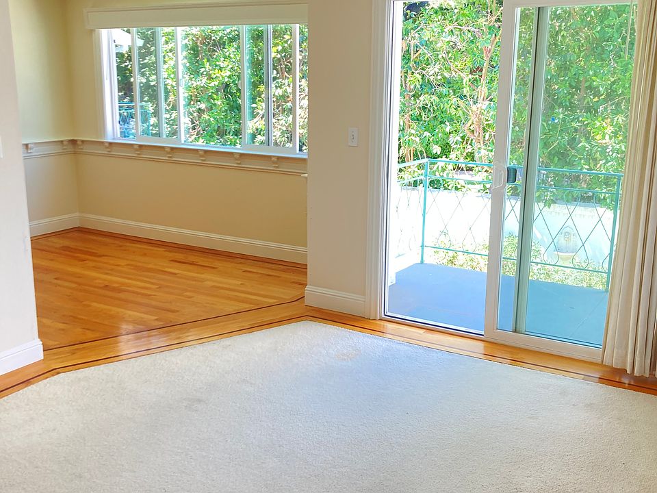 this photo is taken before the carpets were professionally cleaned