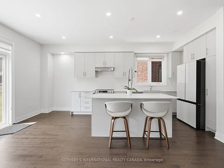 32 Bermondsey Way — Photo 14
