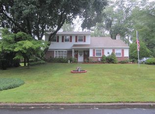 1140 Strathmann Dr, Southampton, PA 18966