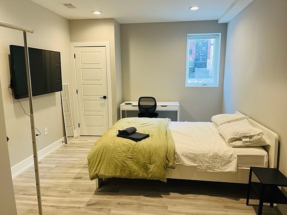 2nd image of 1640 Edgley St #2