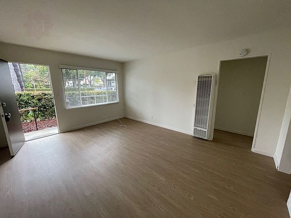 5th image of 203 W De La Guerra St #203