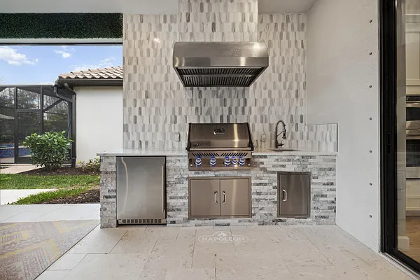 17405 Caravita Ln — Photo 32