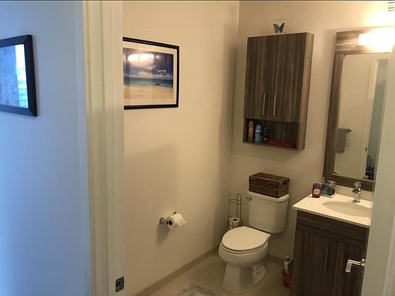 5th image of 540 N McClurg Ct Unit 1