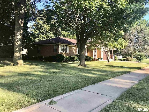 3rd image of 1445 N Main St