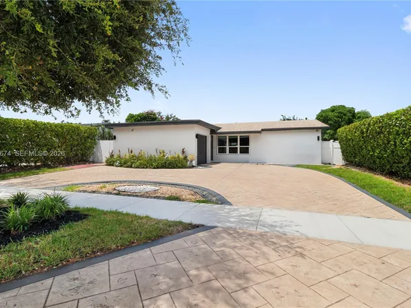1150 N Douglas Rd, Pembroke Pines, FL 33024