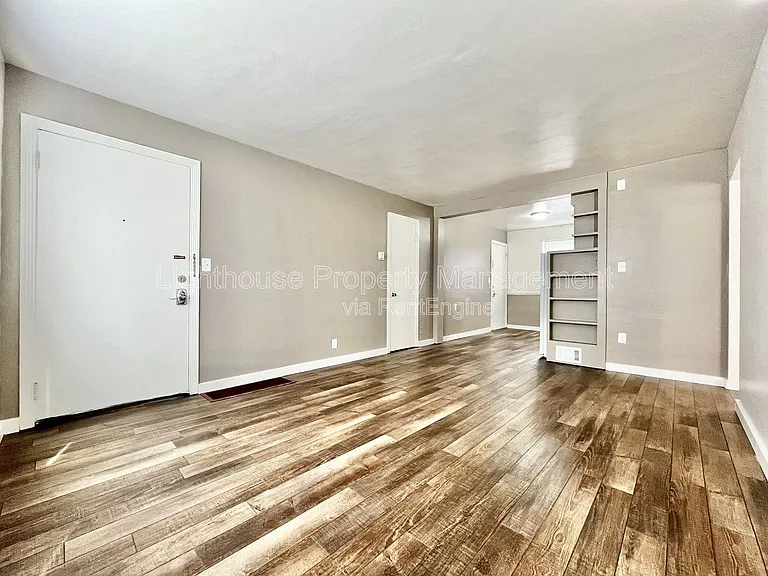 1215 Ottillia St SE #D — Photo 2