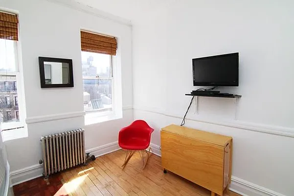 Rented by Compass | media 21