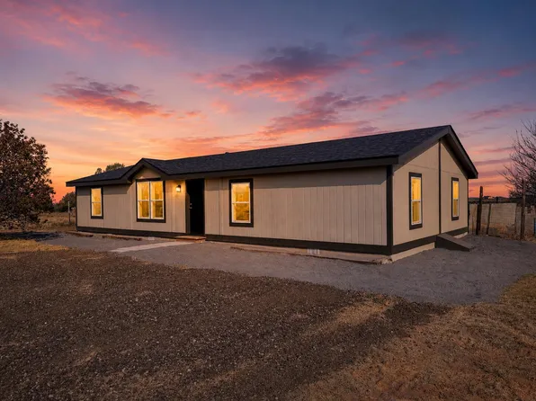40 Hawks Rd, Tijeras, NM 87015