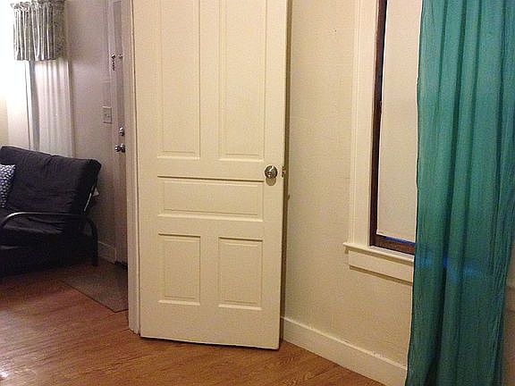 3rd image of 901 Bryant St