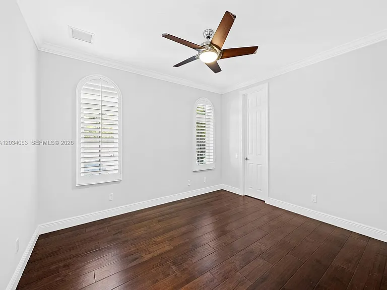 821 SE 2nd Ct — Photo 40