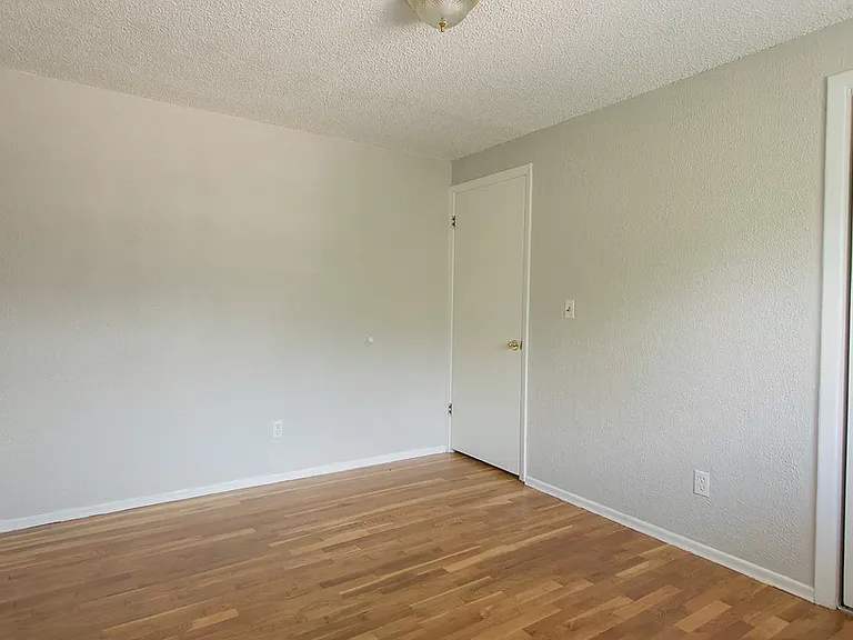 766 Mohawk Dr — Photo 15