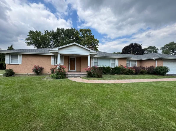 7450 Webster St, Downers Grove, IL 60516