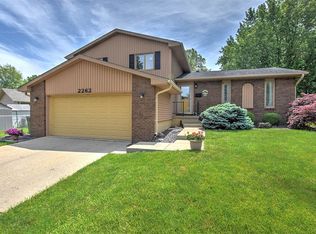 2262 W Woodbine Dr, Decatur, IL 62526