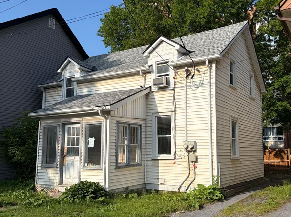 359 Division St, Kingston, ON K7K 4A4