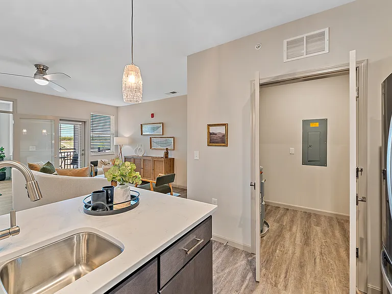 19Nineteen Promenade — Photo 155