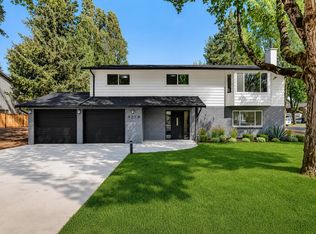 9270 149th St, Surrey, BC V3R 7B3