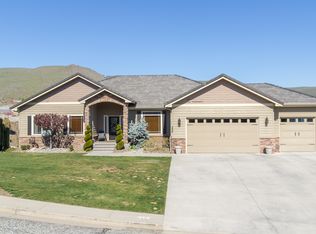 296 Stoneybrook Ln, Wenatchee, WA 98801