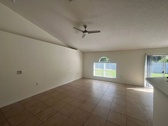 4th image of 3 Longfellow Dr