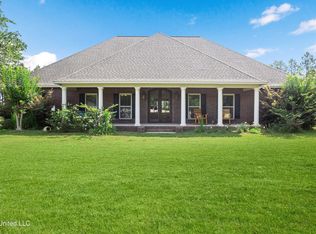 7414 Fountainbleau Rd, Ocean Springs, MS 39564