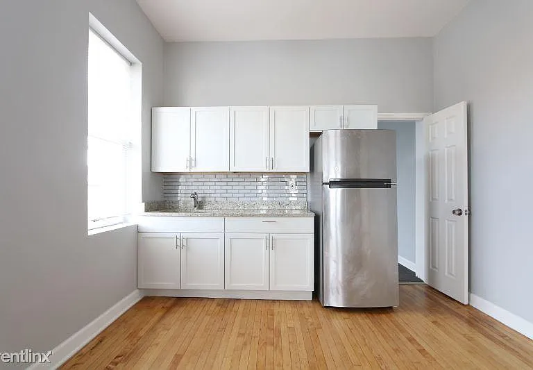 2011 W 18th St #2F — Photo 10