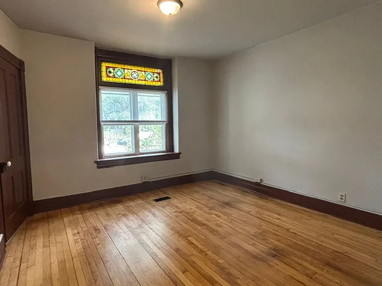 375 Erie Street — Photo 17