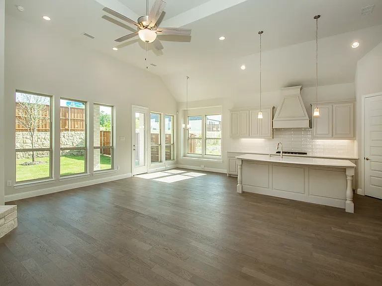 2223 Clairmount Dr — Photo 21