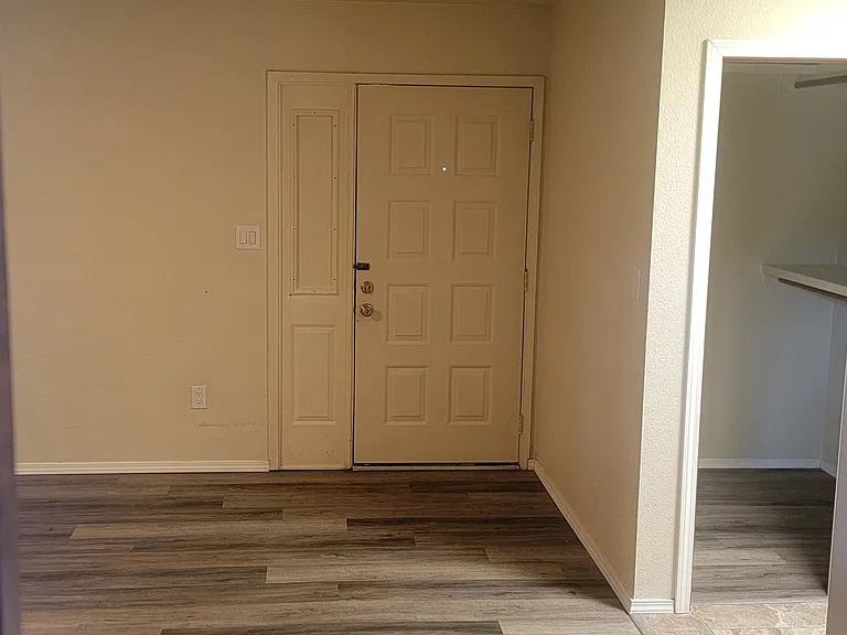1908 Mountain Shadow Dr — Photo 12