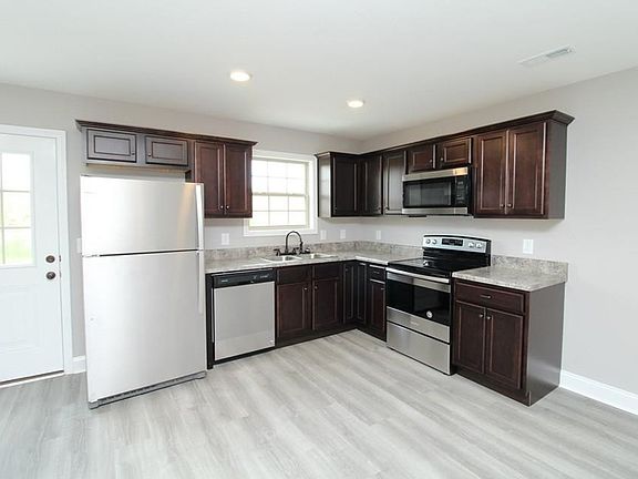 2nd image of 1724 Manning Dr #3